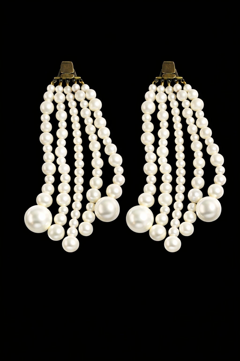 Open pearl necklace